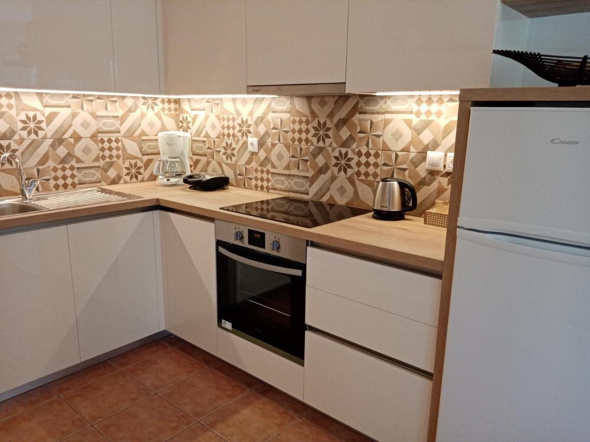 Sirines Apartments باليكاسترون المظهر الخارجي الصورة