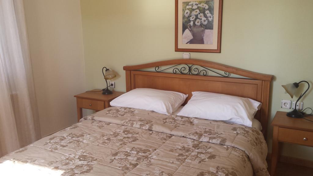 Sirines Apartments باليكاسترون الغرفة الصورة